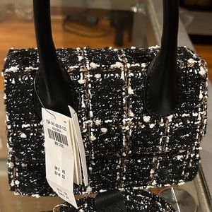 Abercrombie and fitch black and white bag
